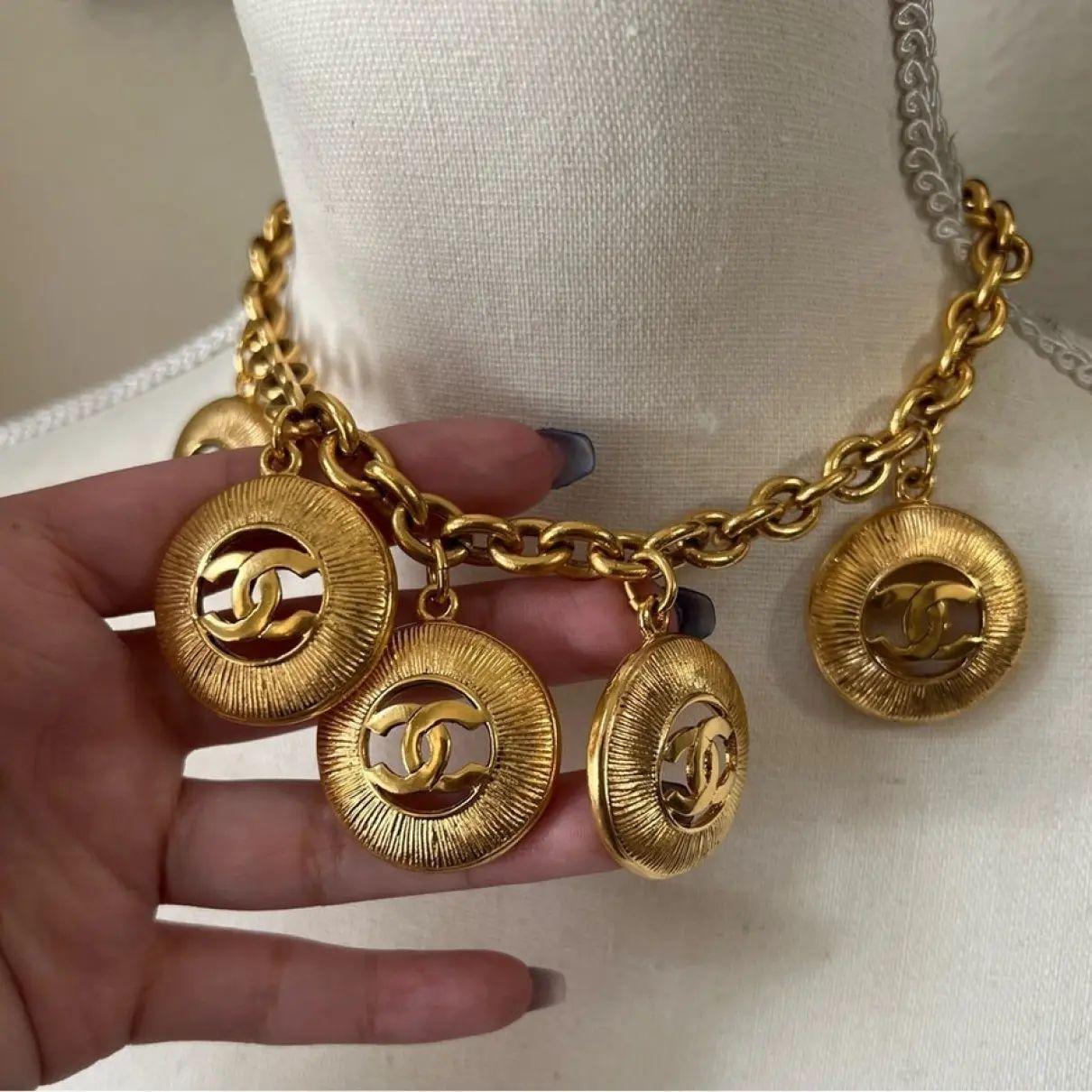 Women's or Men's Chanel Vintage Gold CC Sunburst Medallion Collar Necklace For Sale