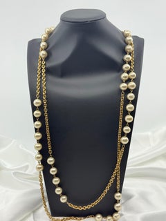 Chanel Vintage - Sautoir à double rang de chaînes en or et de perles