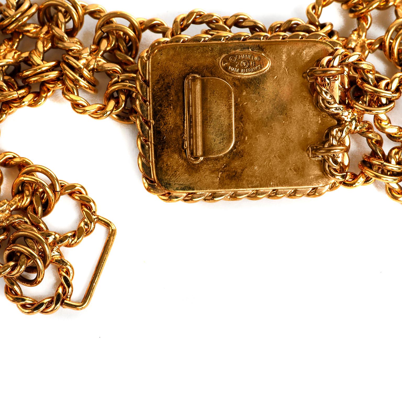 Beige Chanel Vintage Gold Chain Belt with Black Leather Buckle For Sale