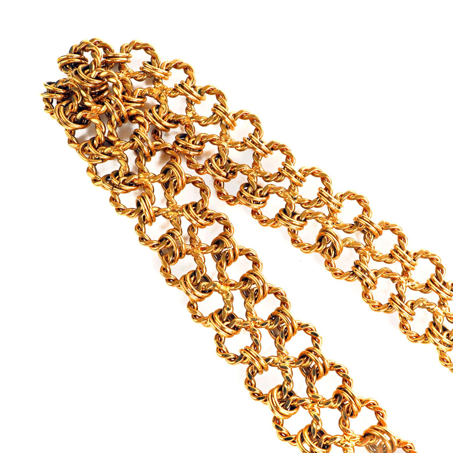 Chanel Vintage Gold Chain Belt with Black Leather Buckle In Good Condition For Sale In Palm Beach, FL
