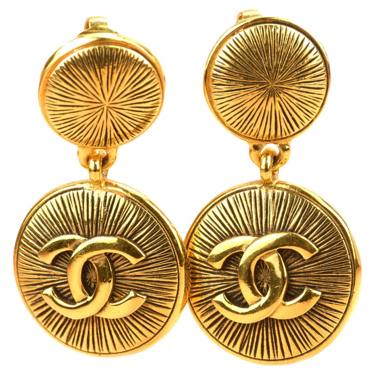 CHANEL CC Clip On Earrings Gold 67308