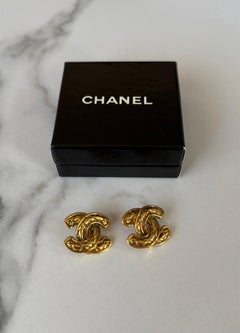 CHANEL Vintage Gold Diamond Quilted CC Clip On Earrings, 1980-1990's