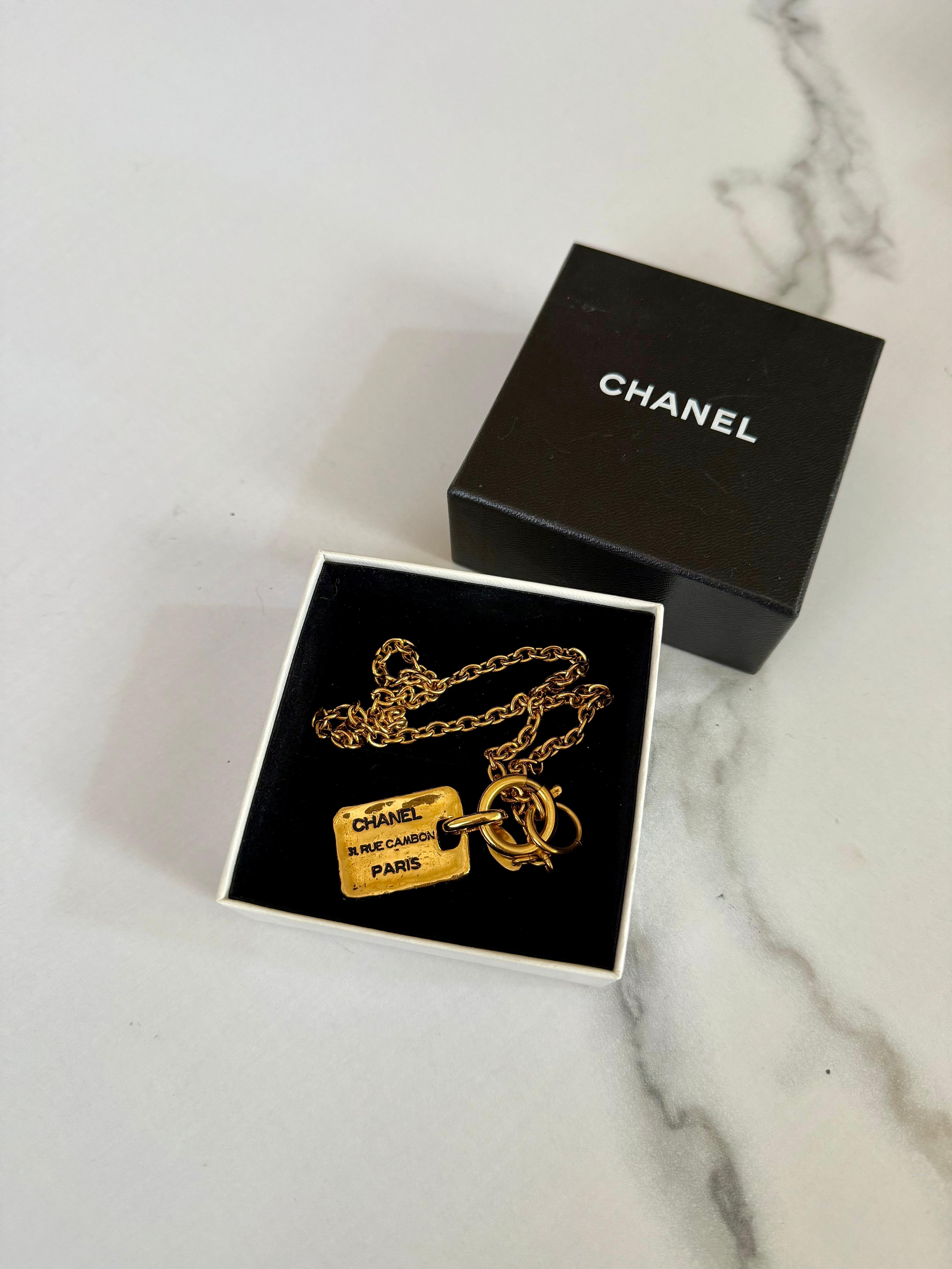 CHANEL Vintage Gold Dog Tag Rue Cambon Collar Necklace In Good Condition For Sale In Bellevue, WA