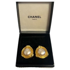 CHANEL Vintage Gold Faux Pearl Clip On Earrings