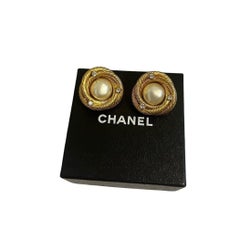 CHANEL Vintage Gold Faux Pearl & Crystal Clip On Earrings