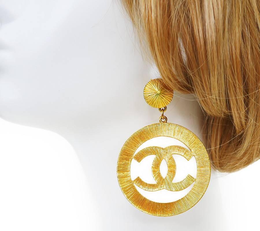 Chanel Vintage Gold Jumbo Dangling Earrings  7