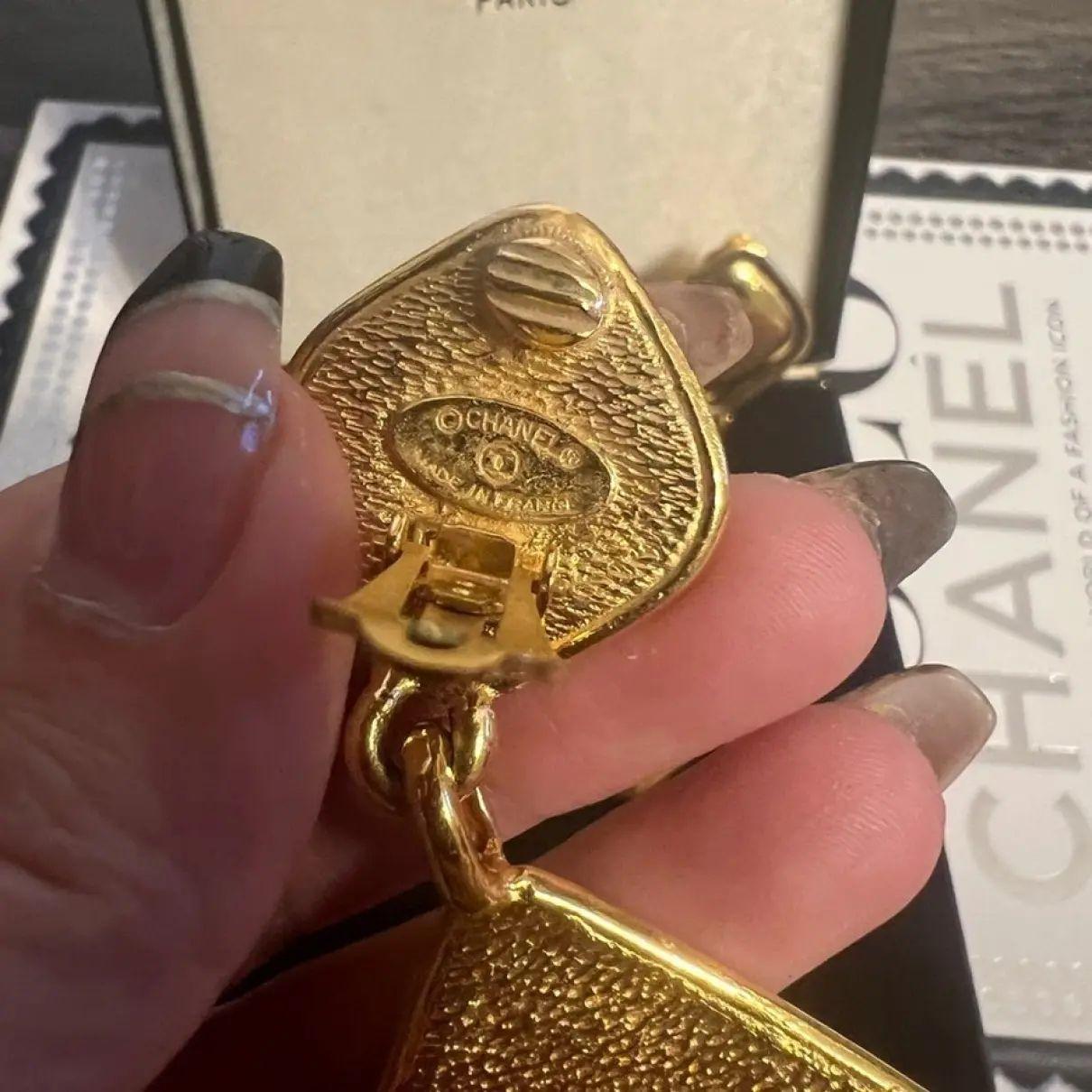 Women's or Men's Chanel Vintage Gold Large Diamond CC Logo Drop Clip On Earrings, circa 1980s For Sale