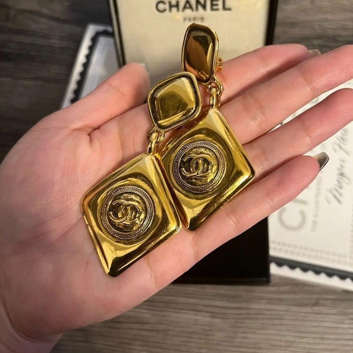 Chanel Vintage Gold Large Diamond CC Logo Drop Clip On Earrings, circa 1980s For Sale 2