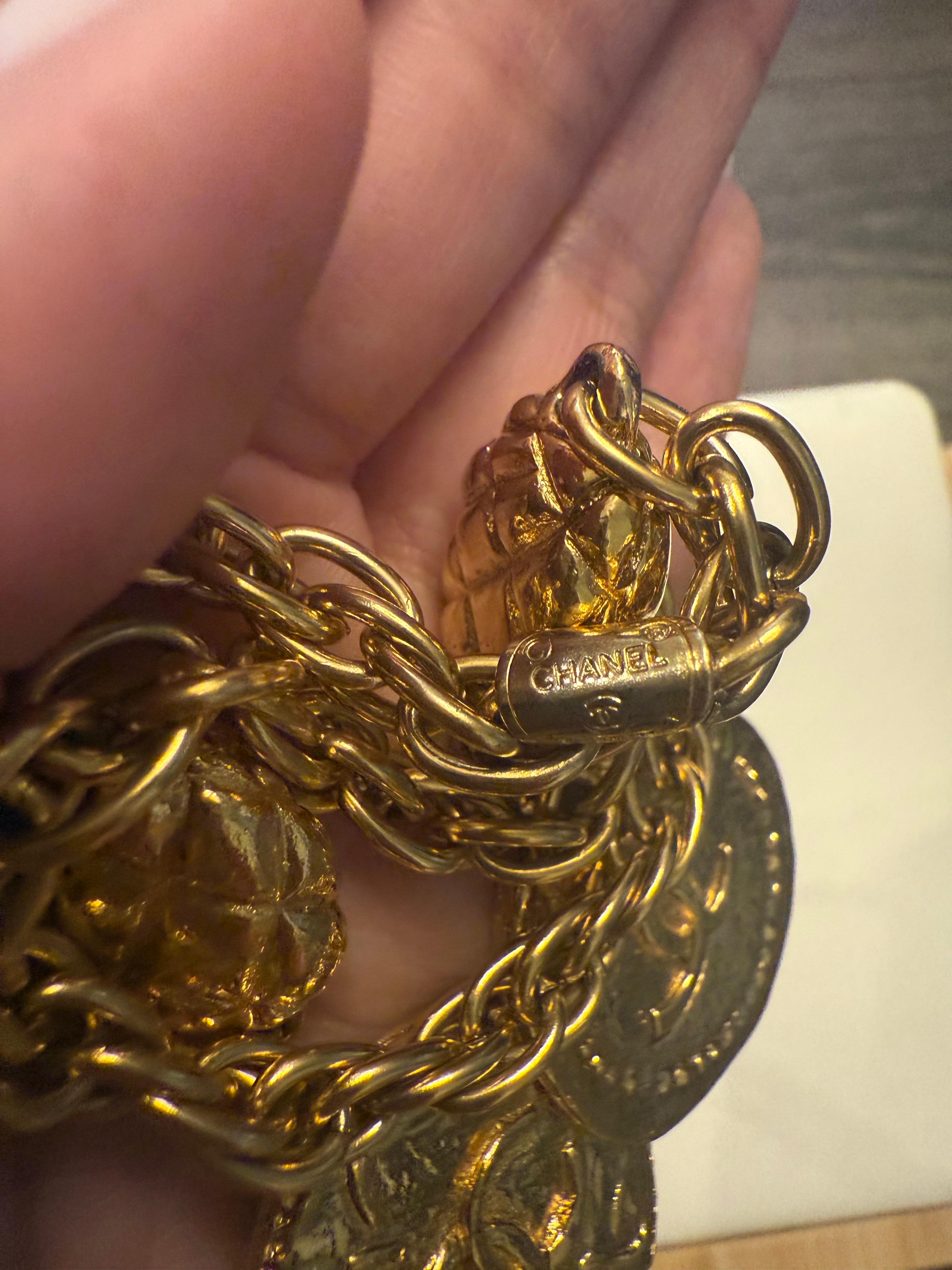 CHANEL Vintage Gold Lariat CC Medallion Necklace For Sale 2