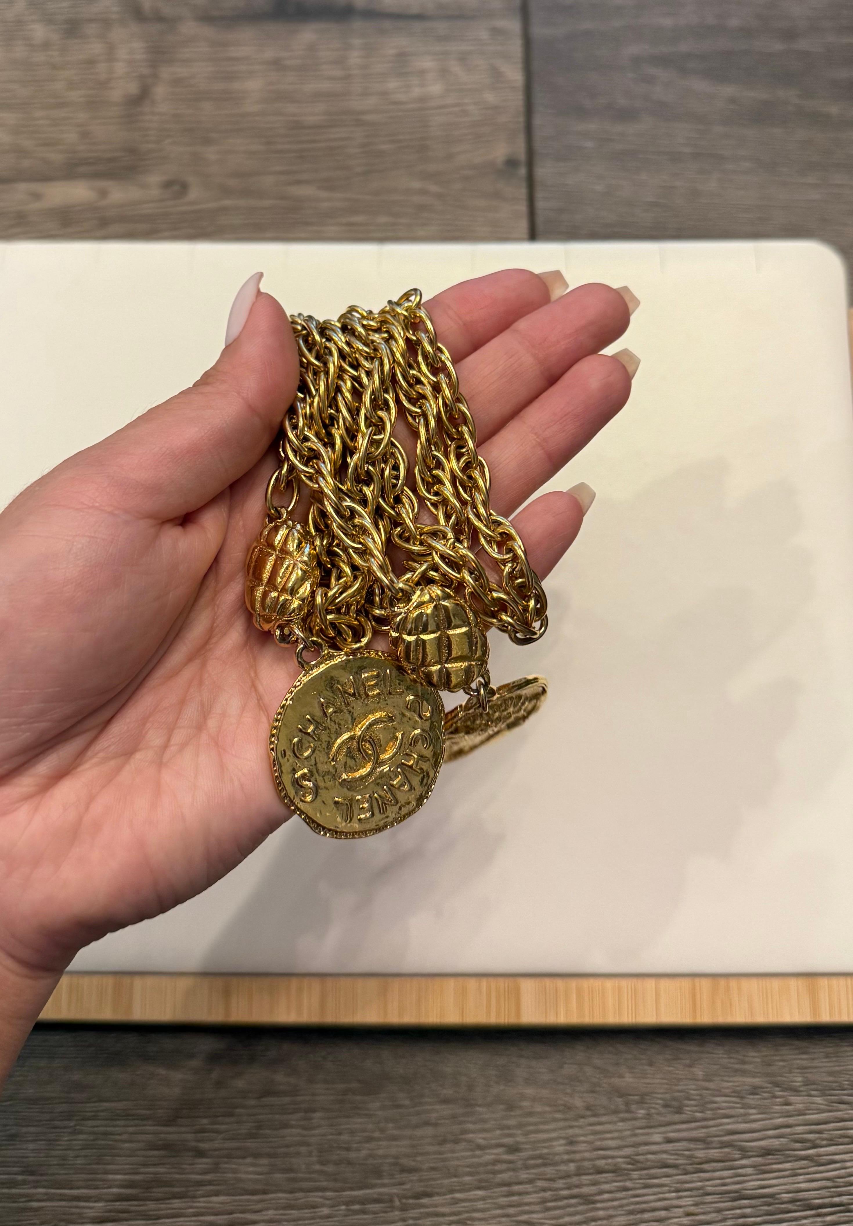 CHANEL Vintage Gold Lariat CC Medallion Necklace For Sale 4