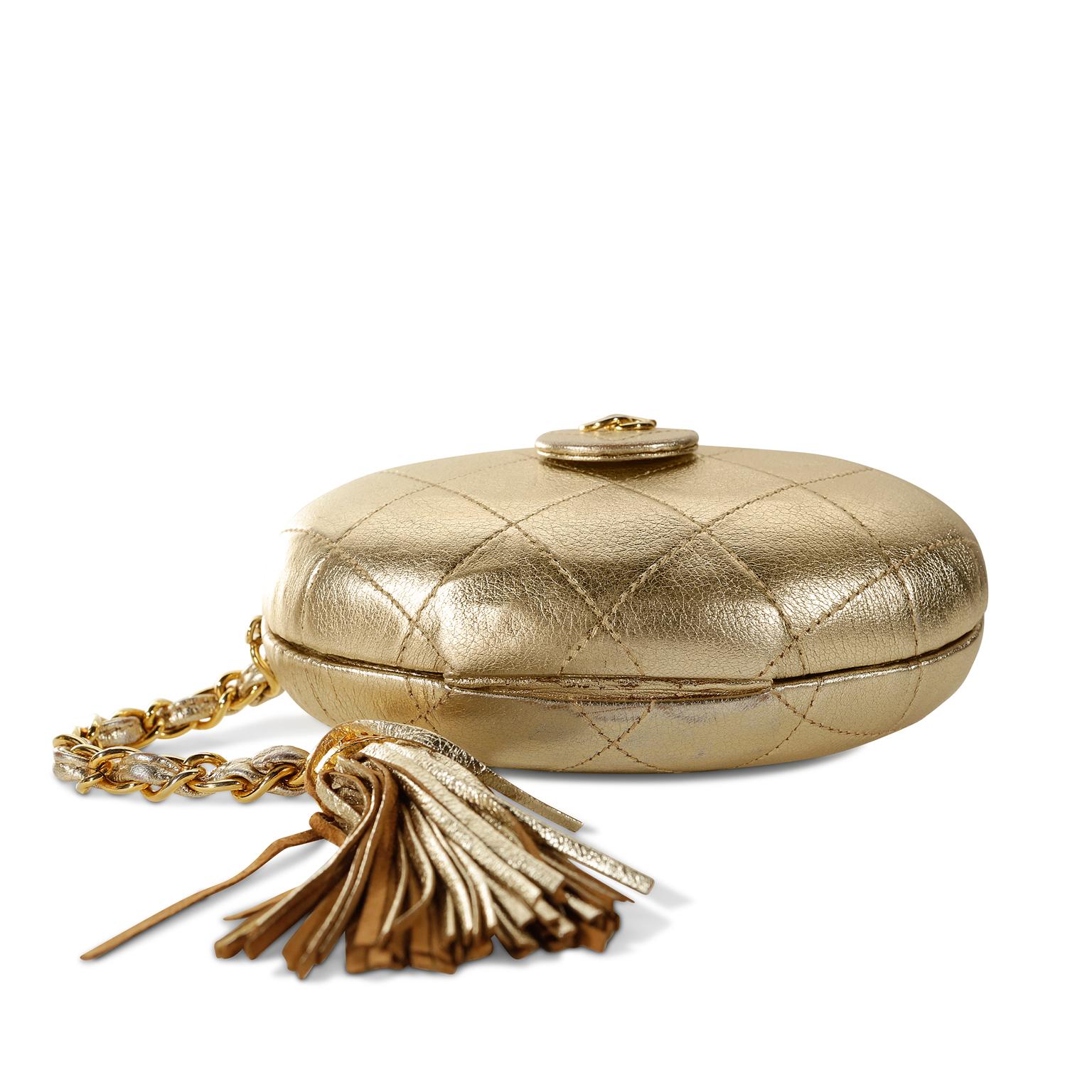 Chanel Vintage Gold Leather Oval Evening Clutch In Excellent Condition In Palm Beach, FL