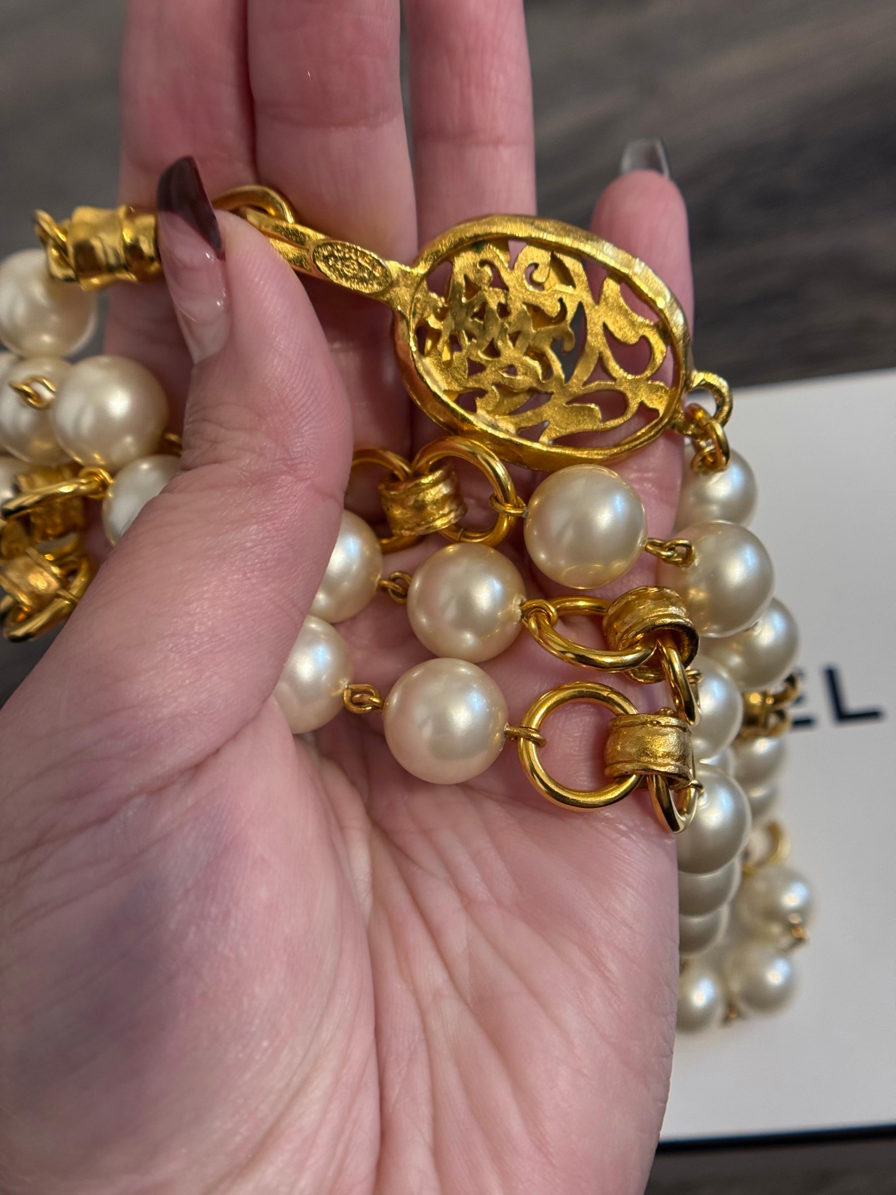 Sautoir CHANEL Vintage A Link Gold Pearl CC Logo Unisexe en vente