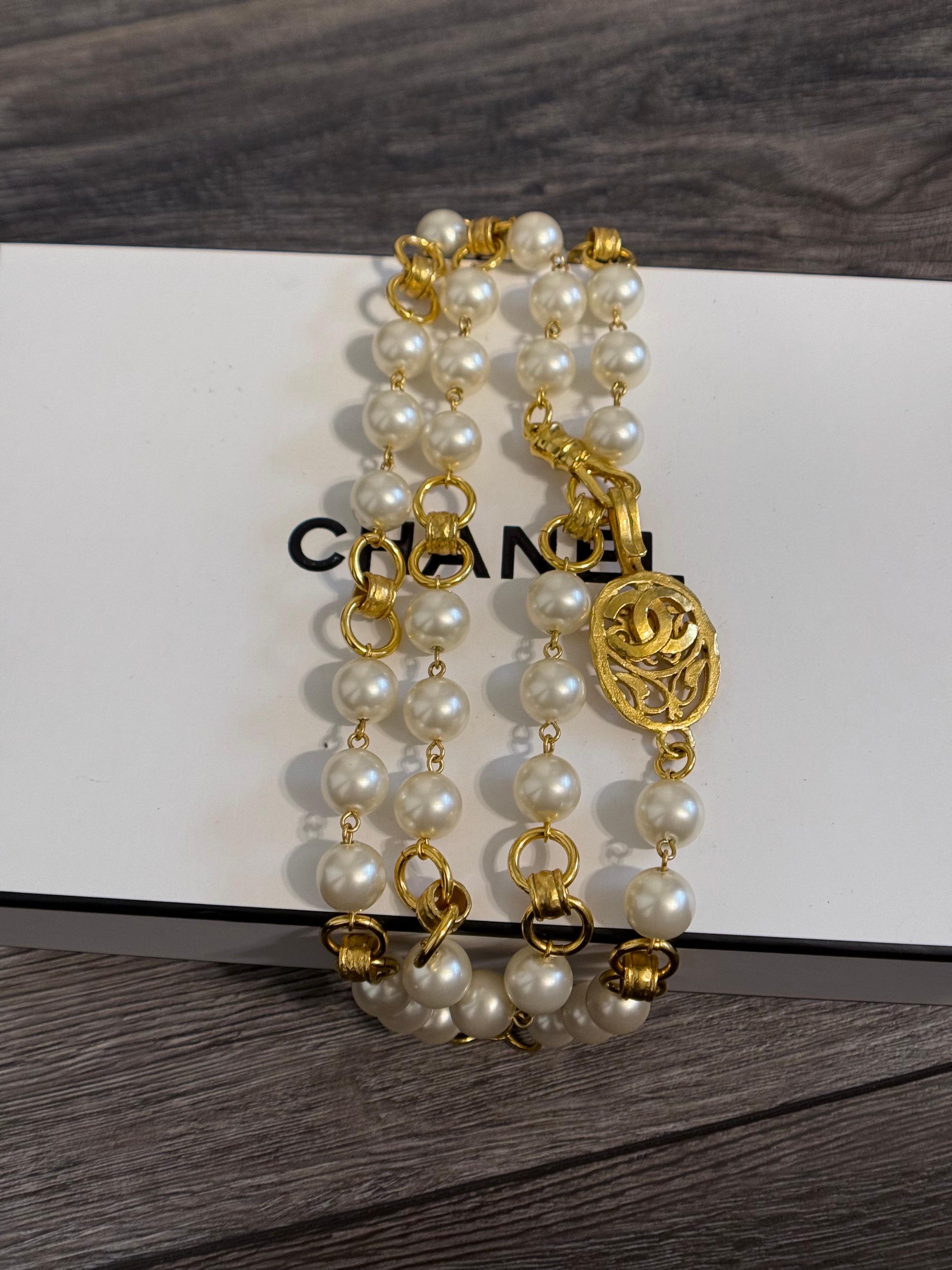 Sautoir CHANEL Vintage A Link Gold Pearl CC Logo en vente 5