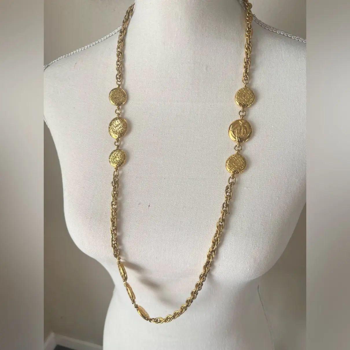 DETALLES:
Sello: Etiqueta oval CHANEL, 
Fabricado en Francia
Chapado en oro
El collar está en buen estado y presenta un desgaste mínimo
Medidas aprox.: Largo: 34 pulgadas
Viene con caja

INFORMACIÓN IMPORTANTE:
Este artículo es una pieza vintage de