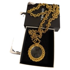 Chanel Vintage Gold Magnifying Glass CC Logo Pendant Chain Necklace