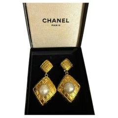 Chanel Vintage Gold Matelassé and Pearl Drop Clip On Earrings