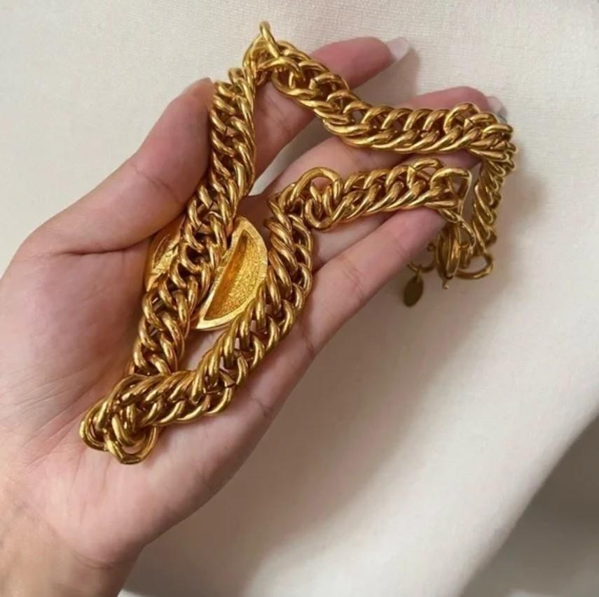 Chanel Vintage Gold Medallion Coin CC Collar Necklace For Sale 2