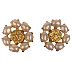 Chanel Vintage Gold Metal and Glass Pearls Cabochons Clip On Earrings