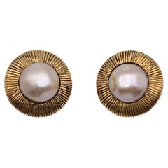 Chanel Vintage Gold Metal and Pearl Cabochon Round Clip On Earrings