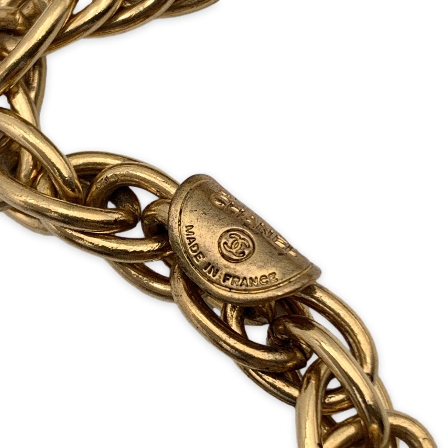 Women's Chanel Vintage Gold Metal Chain Long Necklace CC Logo Medallion