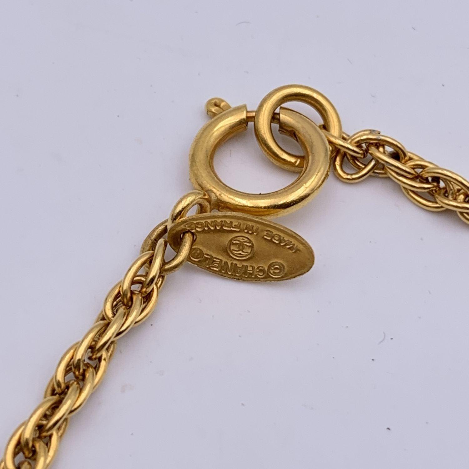 Chanel Vintage Gold Metal Chain Necklace CC Logo Medallion 1