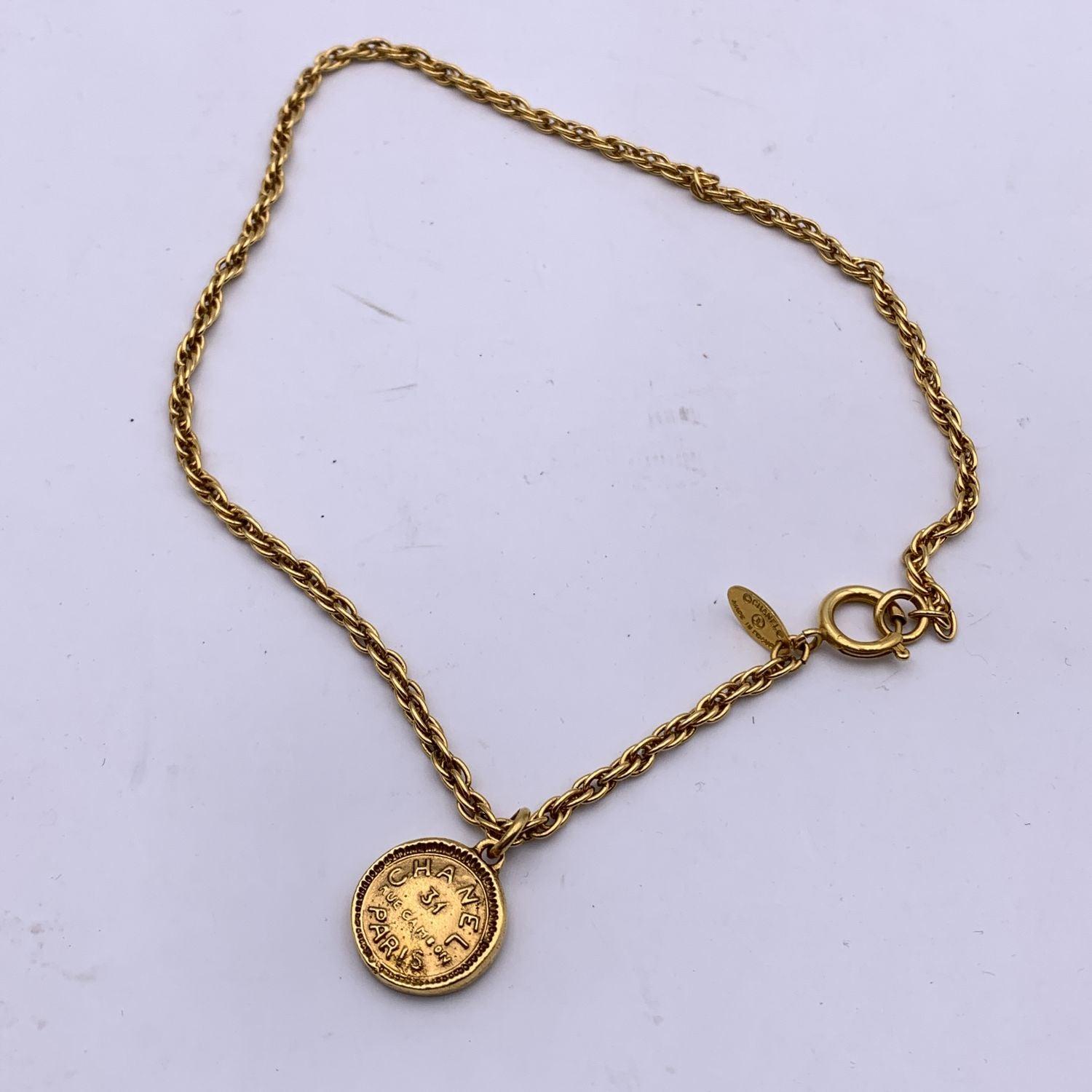 Chanel Vintage Gold Metal Chain Necklace CC Logo Medallion 2