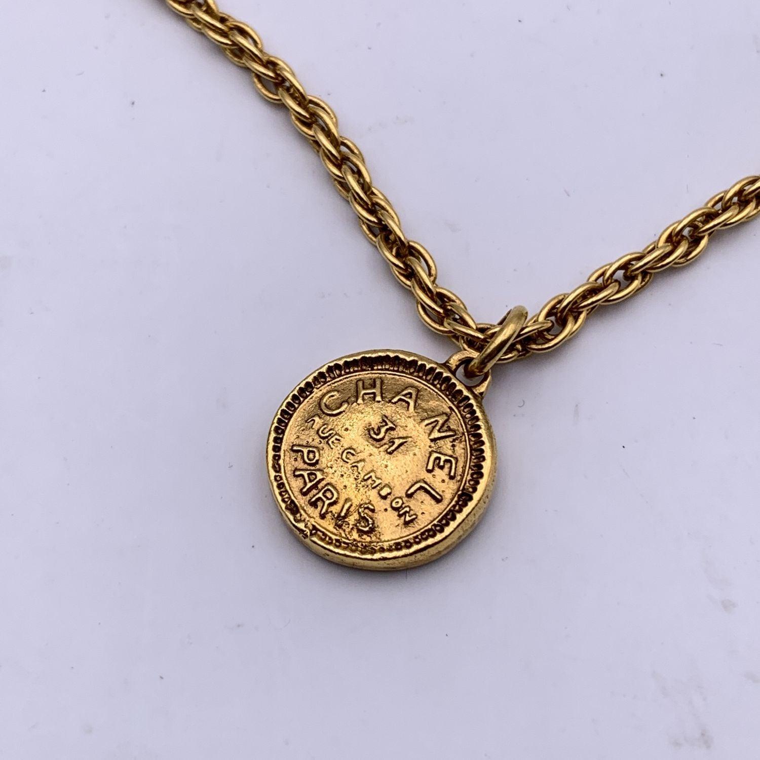 Chanel Vintage Gold Metal Chain Necklace CC Logo Medallion 3