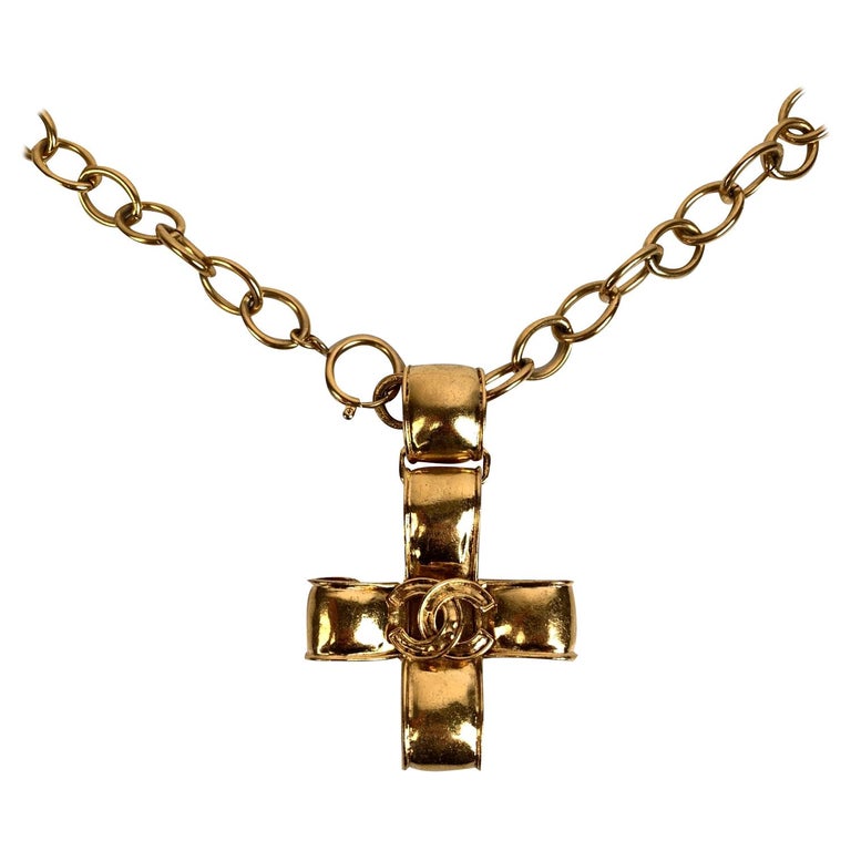 Chanel Vintage Gold Metal Chain Necklace With Cc Cross Logo For Sale At 1stdibs