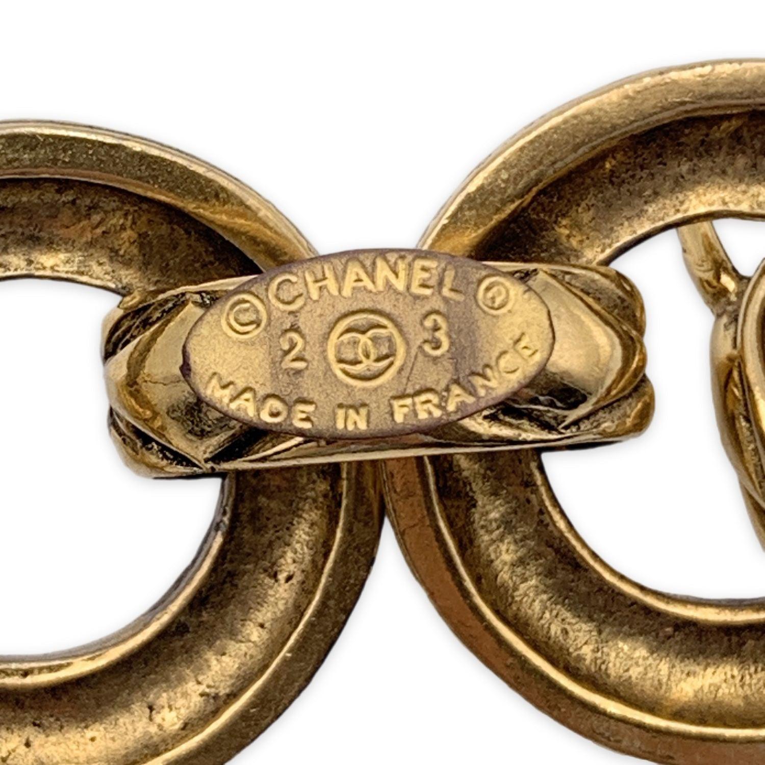 Chanel Vintage Gold Metal Crystals Chain Ring Link Bracelet In Excellent Condition For Sale In Rome, Rome