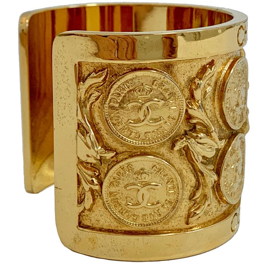 CHANEL Vintage Gold Metal Cuff 2