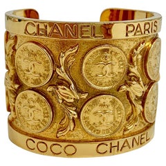 CHANEL Vintage Gold Metal Cuff