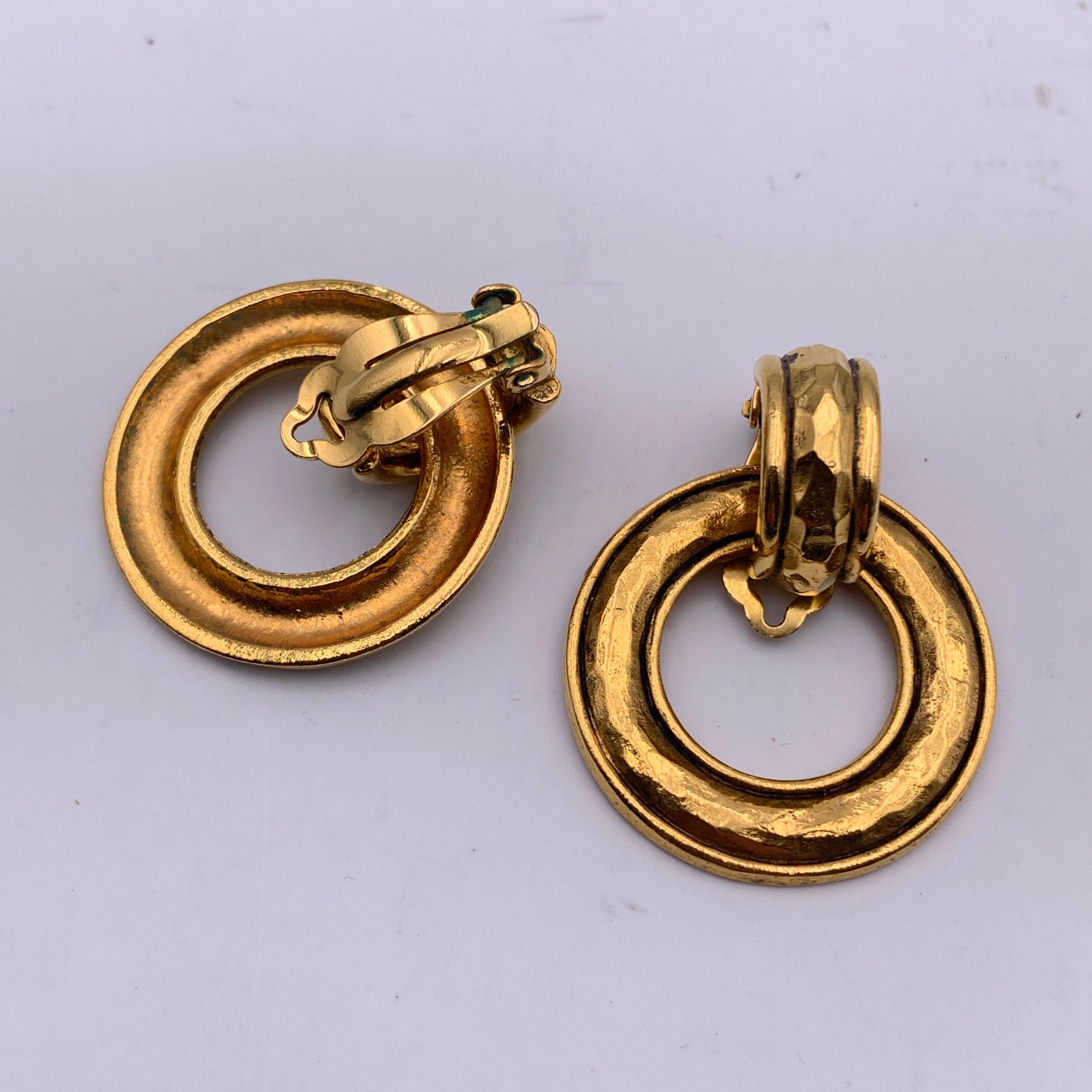 Women's Chanel Vintage Gold Metal Door Knocker Hoop Clip On Earrings
