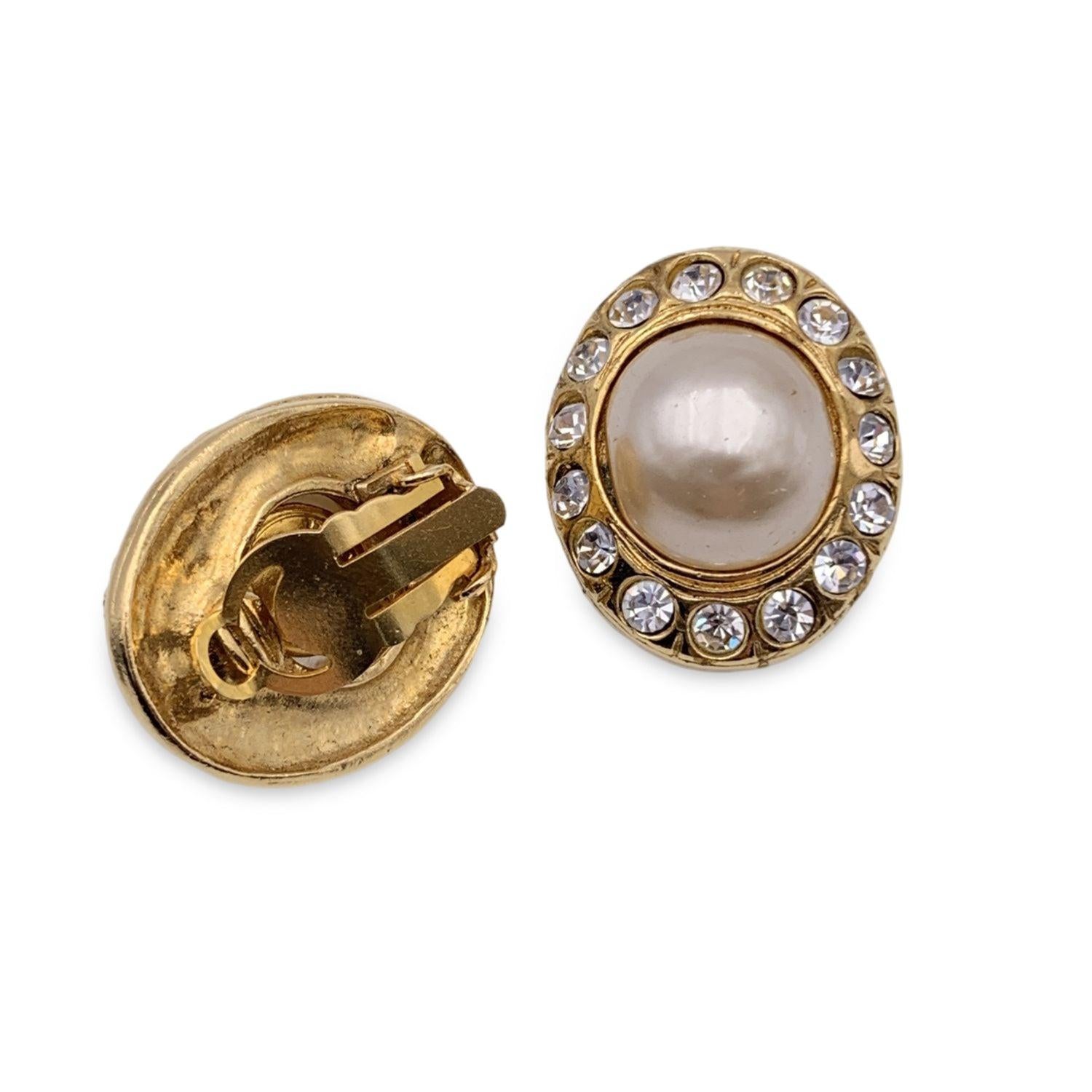 Chanel Vintage Gold Metal Faux Pearls Rhinestones Clip On Earrings In Excellent Condition In Rome, Rome