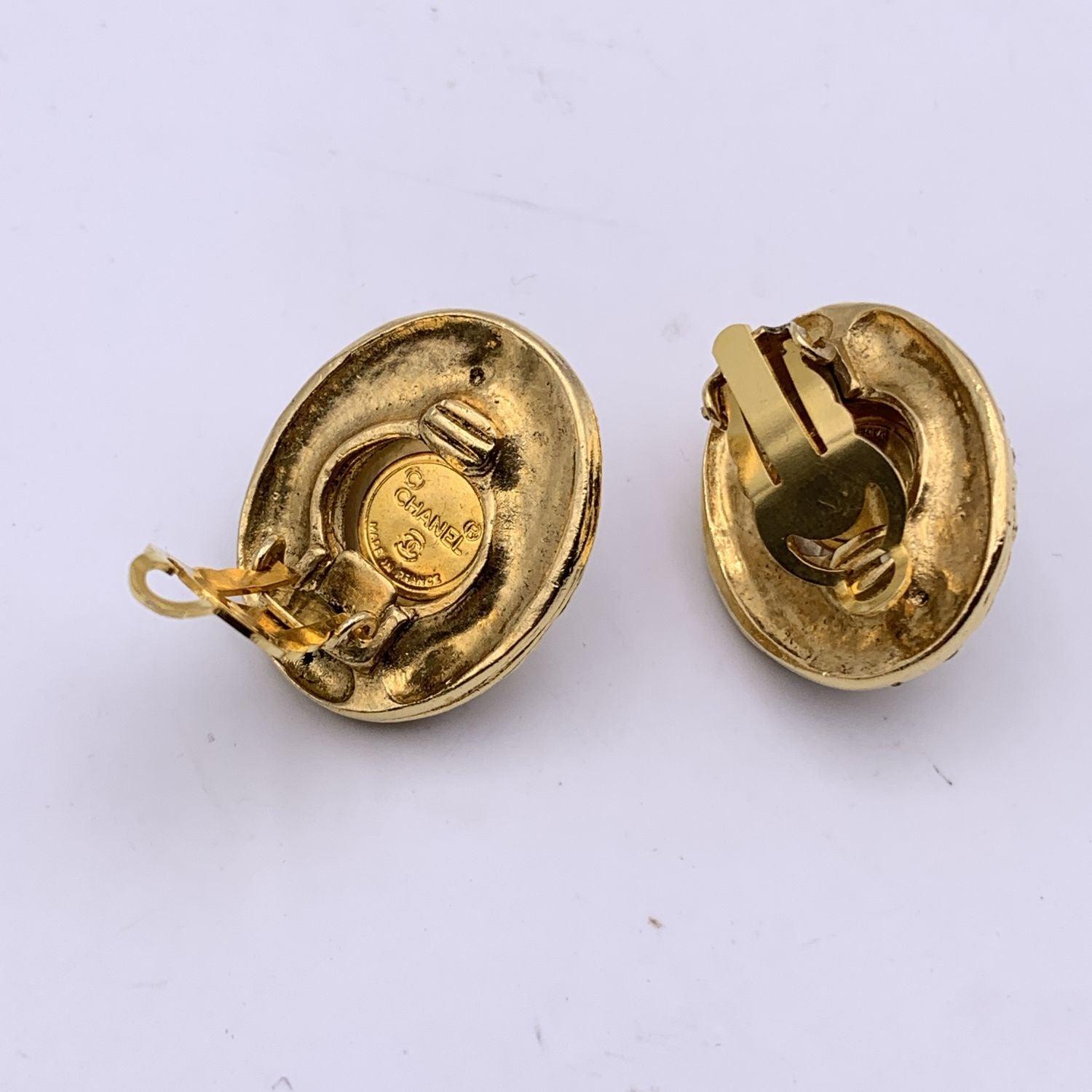 Women's Chanel Vintage Gold Metal Faux Pearls Rhinestones Clip On Earrings