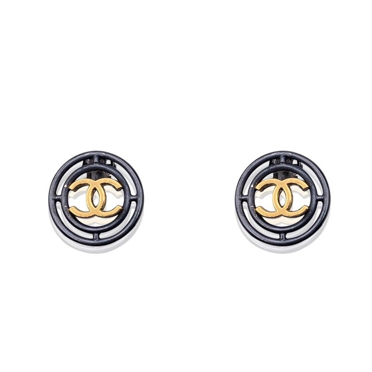 Chanel Vintage Gold Metal Gunmetal Round CC Logo Clip On Earrings
