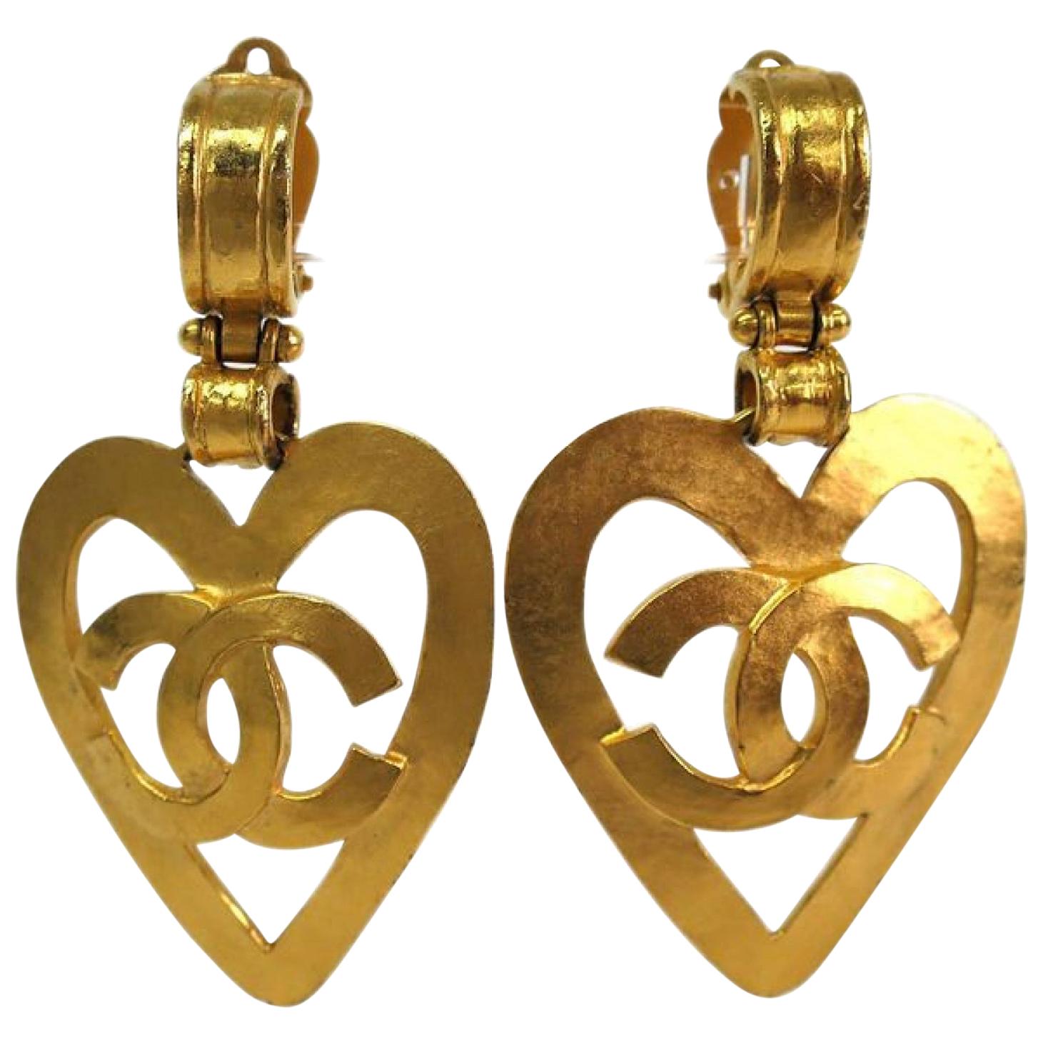 Chanel Vintage Gold Metal Heart CC Evening Drop Dangle Earrings
