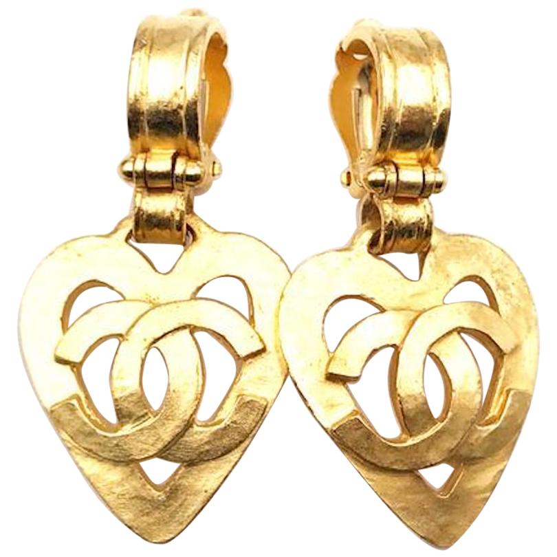 Chanel Vintage Gold Metal Heart CC Evening Drop Dangle Earrings II