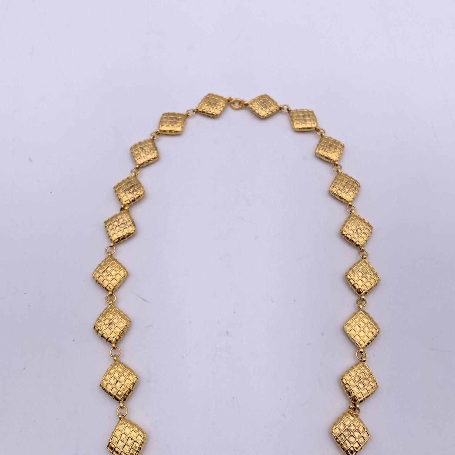 Women's Chanel Vintage Gold Metal Quilted Collar Necklace For Sale