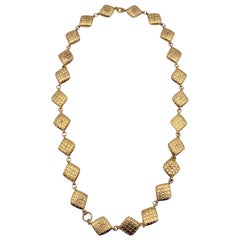 Chanel Vintage Gold Metall gesteppte Halskette mit Kragen