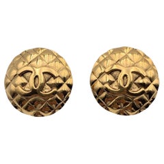 Chanel Vintage Gold Metal Round CC Logo Large Quilted Clip On Earrings