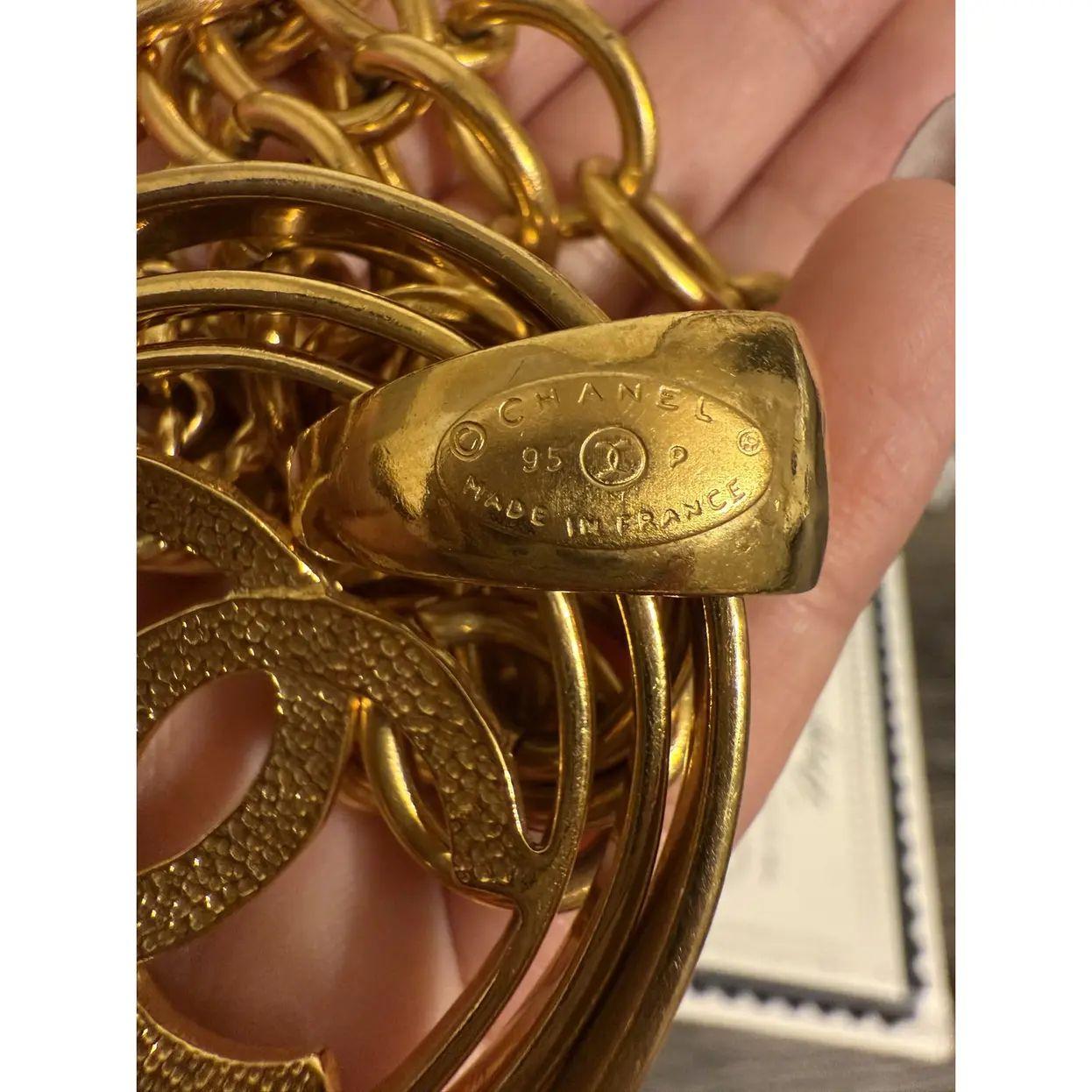CHANEL Vintage Gold  Oval CC Logo Chunky Chain Pendant Necklace, circa 1995 For Sale 5