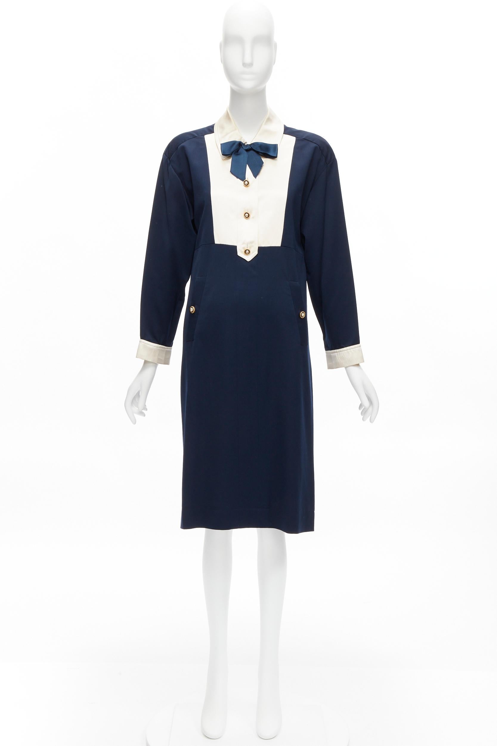 CHANEL Vintage gold pearl button cream navy two tone wool silk dress FR36 S For Sale 7