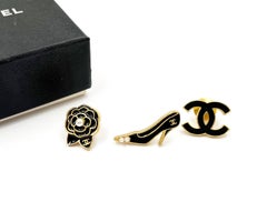 Chanel Vintage Gold Plated Black CC Heel Camellia Pins