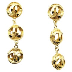Chanel Vintage Gold plattiert CC 3 Ball Dangle lange Clip auf Ohrringe