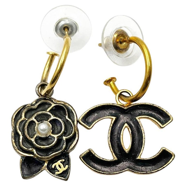 Vintage CHANEL Paris Gold Plated Camellia Flower Earrings