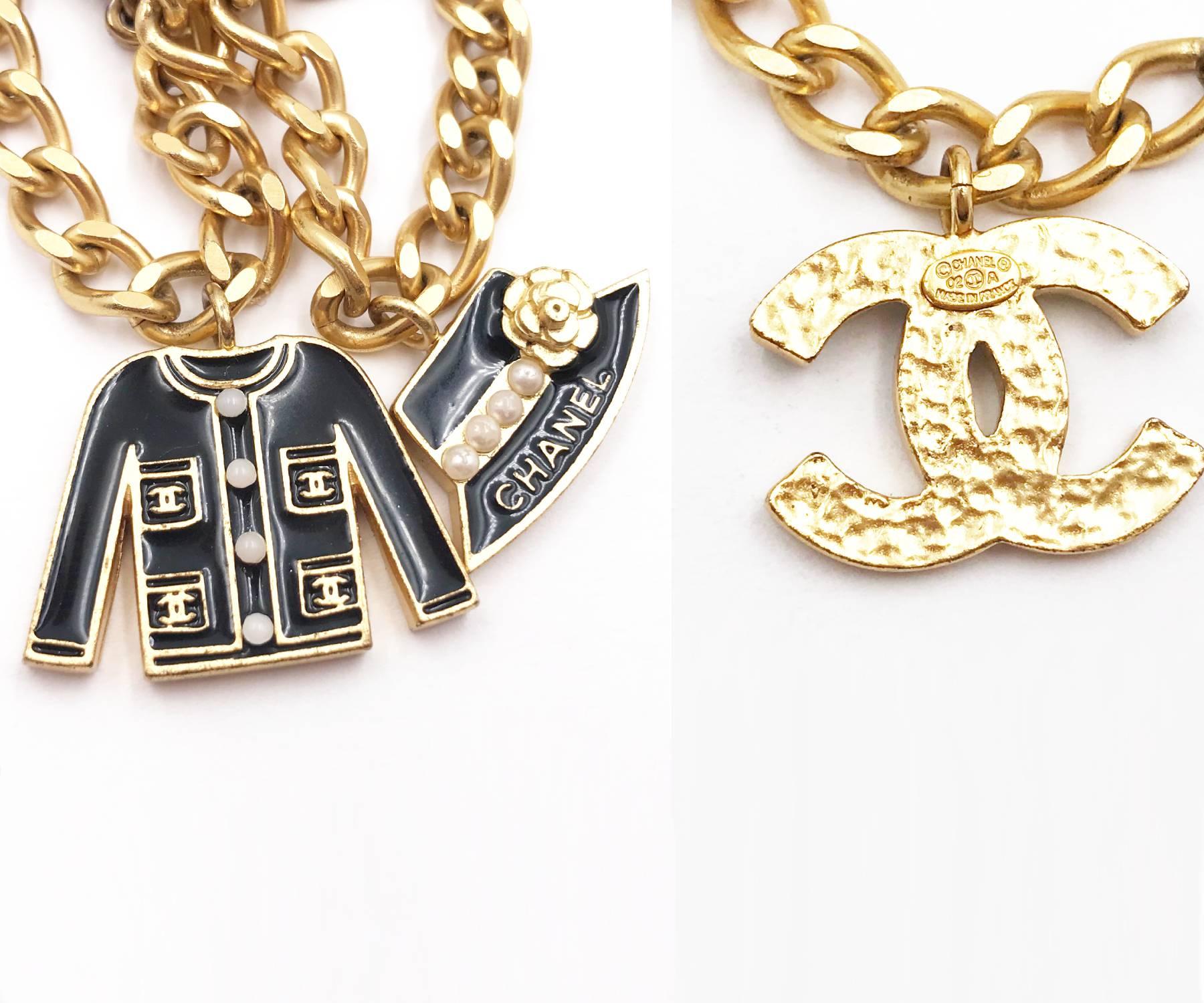 Women's Chanel Vintage Gold Plated CC Black Hat Jacket Charm Bracelet For Sale