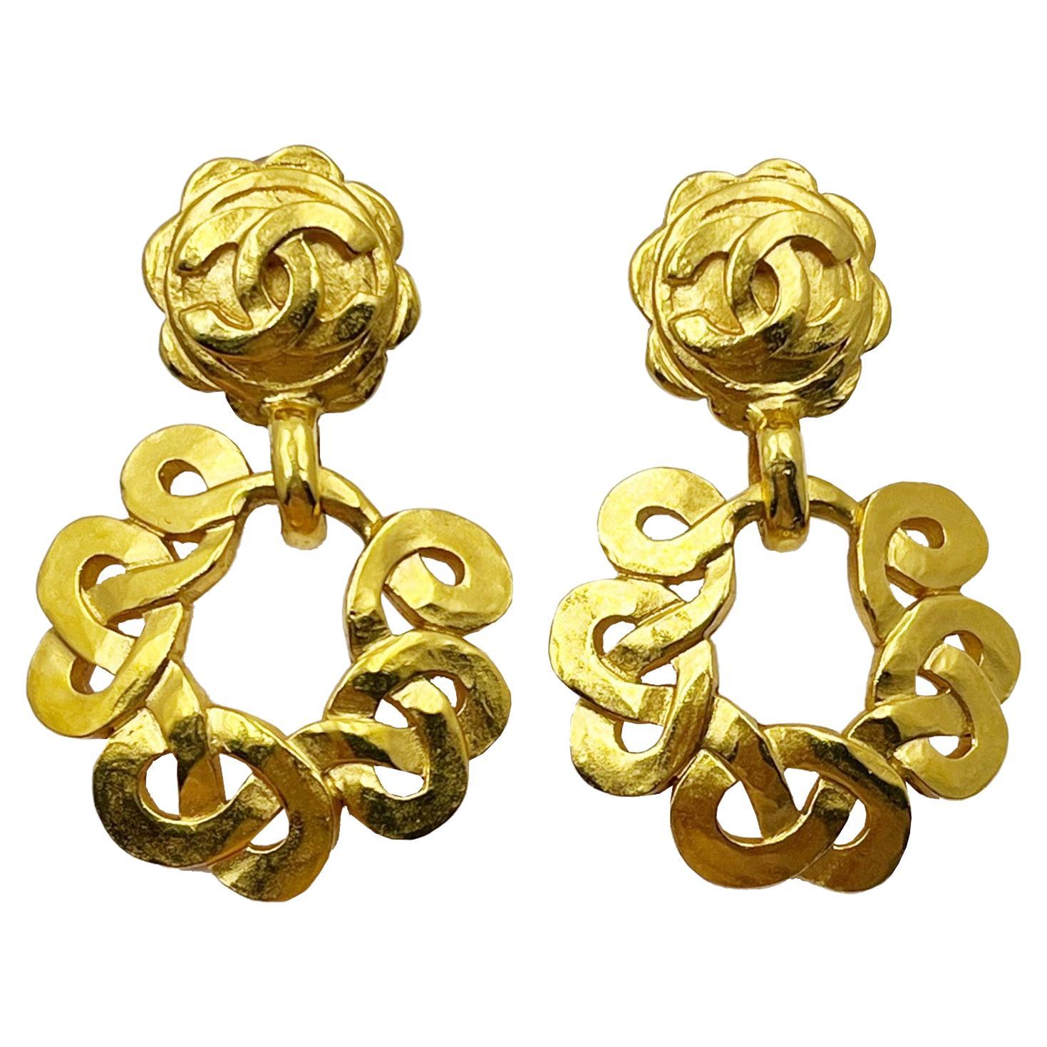 Chanel Vintage Gold Plated CC Flower Twisted Round Clip on Earrings 