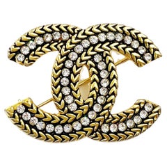 Chanel Brooches - 359 For Sale at 1stDibs