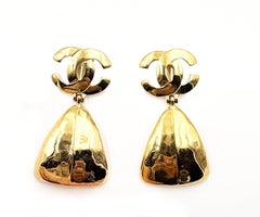 Chanel Vintage Gold Plated CC Hammered Triangle Clip on Earrings