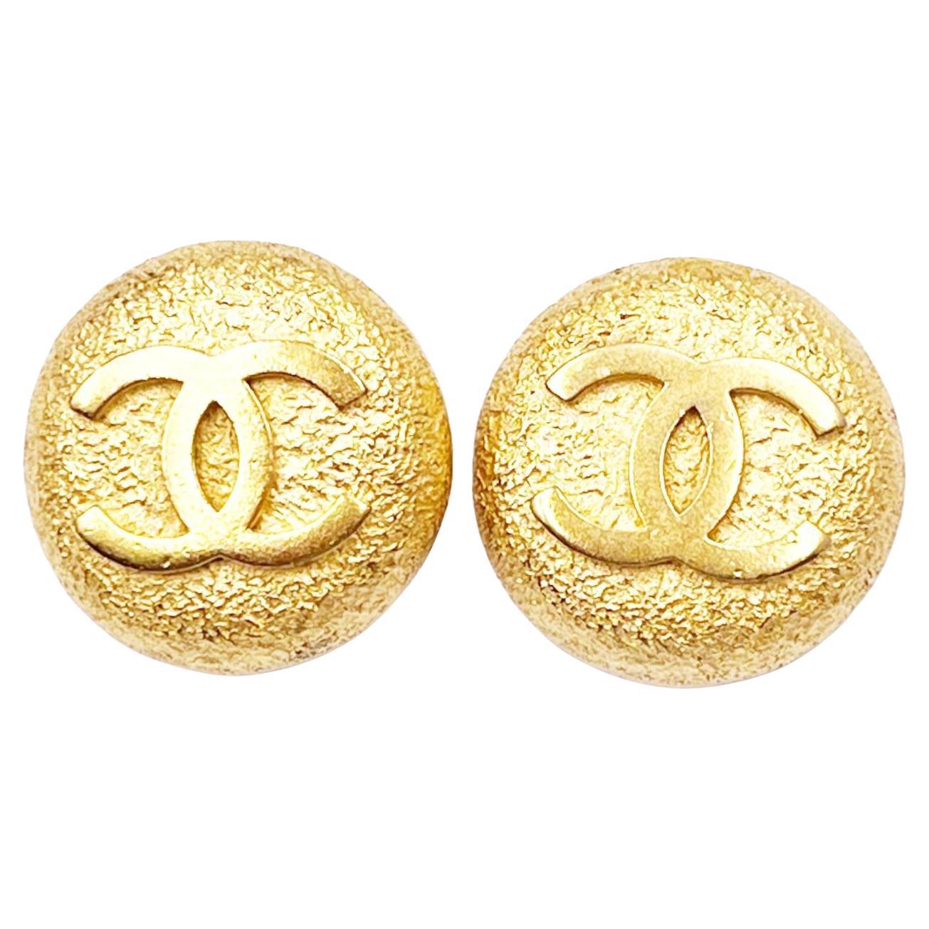 Chanel Gold Plated Vintage CC Matte Texture Clip on Artisan